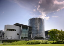 Gläserne Manufaktur in Dresden Auf Klassenfahrt mit HEROLÉ: Gläserne Manufaktur in Dresden.