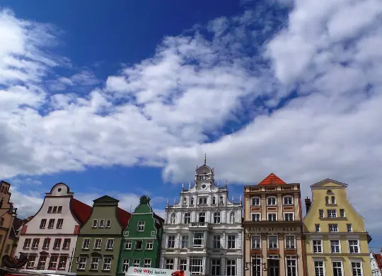 Auf Klassenfahrt mit HEROLÉ: Fassaden in Rostock