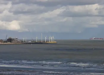 Auf Klassenfahrt mit HEROL&Eacute;: Zeebr&uuml;gge an der fl&auml;mischen Nordseek&uuml;ste.