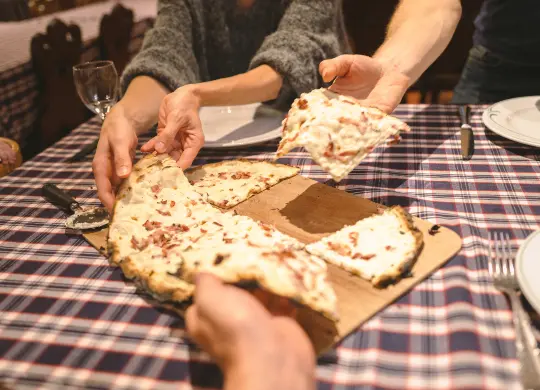Auf Klassenfahrt mit HEROLÉ: Ein typisches Flammkuchenessen in Straßburg