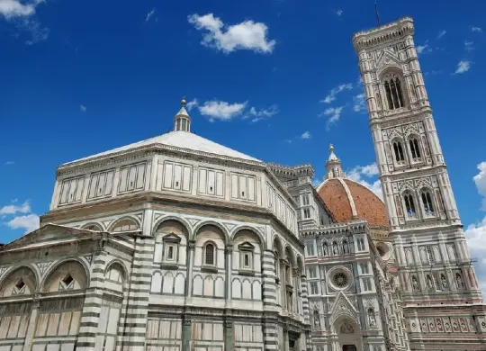 Auf Klassenfahrt mit HEROLÉ: Aussenansicht der Kathedrale Santa Maria del Fiore in Florenz