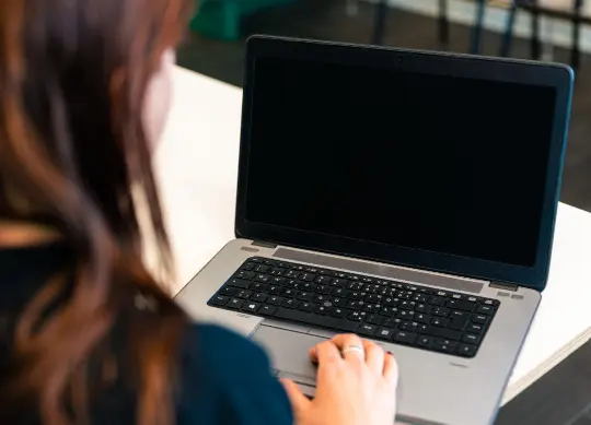 Lehrerin bucht Klassenfahrt