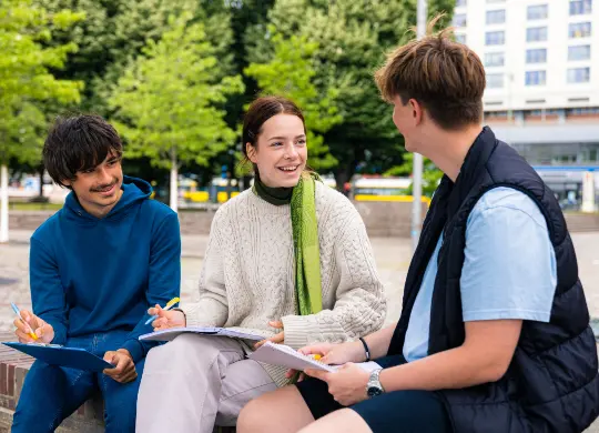 Zusammen sein Auf Klassenfahrt mit HEROLÉ: Teamarbeit im Freien