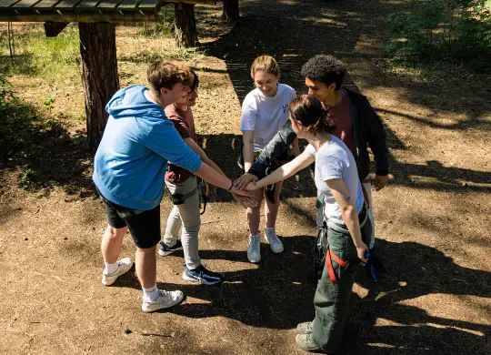 Teambuilding Auf Klassenfahrt mit HEROLÉ: Im Team Herausforderungen meistern