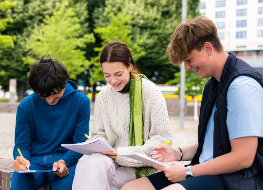 Auf Klassenfahrt mit HEROL&Eacute;: Teamarbeit im Freien