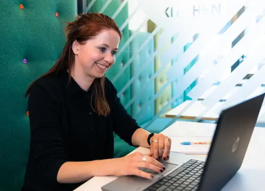 Leherin bucht Klassenfahrt