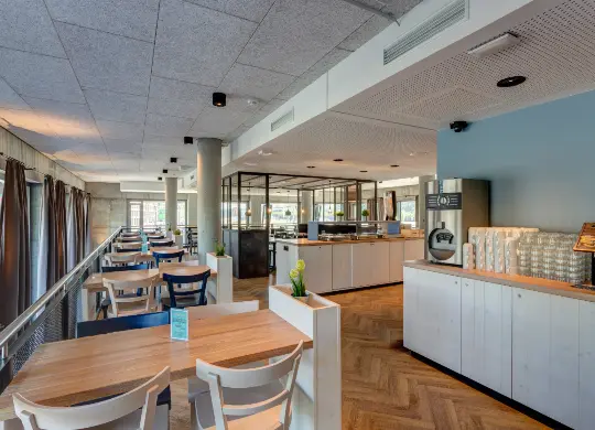 Auf Klassenfahrt mit HEROLÉ: Der Frühstücksbereich im schulz Hotel Berlin