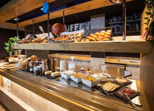 Auf Klassenfahrt mit HEROLÉ: Frühstücksbuffet im Ibis Budget Strasbourg Centre Republique in Straßburg