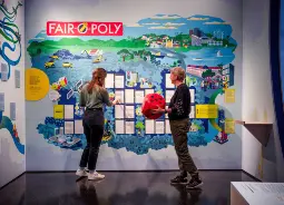 Im Zukunftsmuseum FUTURIUM setzen sich Schüler:innen aktiv mit demokratischen Prozessen auseinander und entwickeln Ideen.