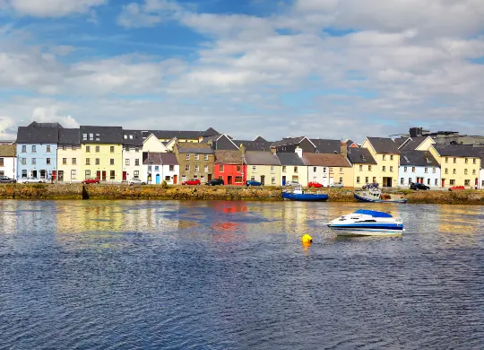 Auf Klassenfahrt mit HEROL&Eacute;: Stadtansicht in Galway.
