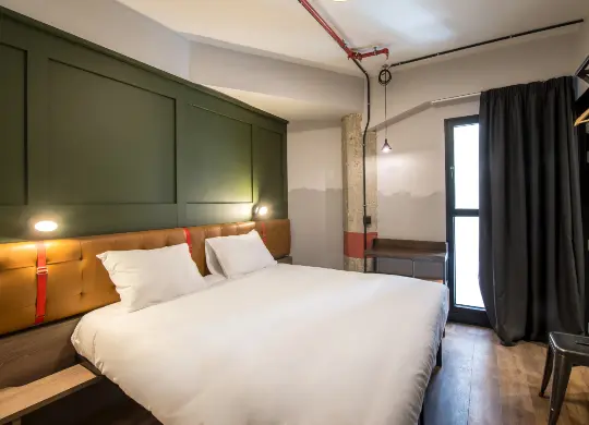 Generator Madrid Doppelzimmer Auf Klassenfahrt mit HEROLÉ: Doppelzimmer im Generator Madrid