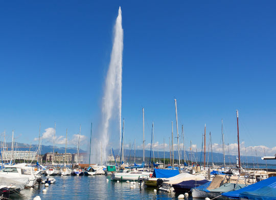 Auf Klassenfahrt mit HEROLÉ: Ein schöner Blick auf den Genfer See in Genf.