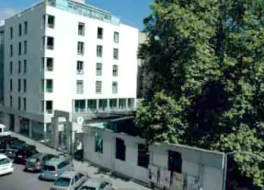 Auf Klassenfahrt mit HEROLÉ: Genf-Jugendherberge-Außenansicht in Genf