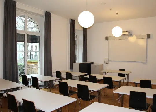 Auf Klassenfahrt mit HEROLÉ: Gruppenräume in der Auberge de Jeunesse Geneve