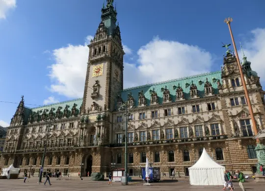 Auf Klassenfahrt mit HEROLÉ: Besichtigen Sie die zahlreichen Sehenswürdigkeiten in Hamburg