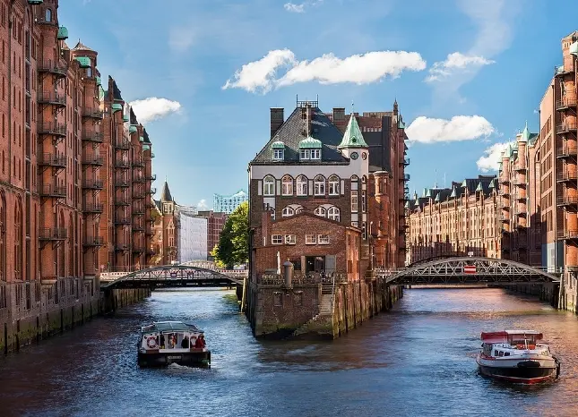 Hamburg Auf Klassenfahrt mit HEROLÉ: Fleethaus in der Hafenstadt Hamburg.