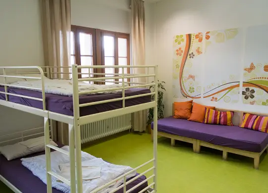 Auf Klassenfahrt mit HEROLÉ: In Steffis Hostel in Heidelberg