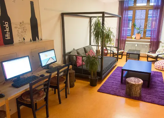 Auf Klassenfahrt mit HEROLÉ: In Steffis Hostel in Heidelberg