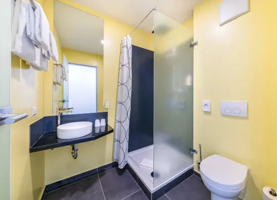 Auf Klassenfahrt mit HEROLÉ: Bad Hostel Art & Style Singen