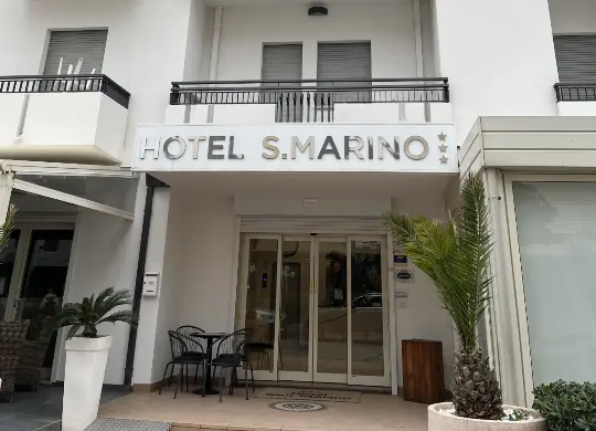 Auf Klassenfahrt mit HEROLÉ: Hotel San Marino an der Adria