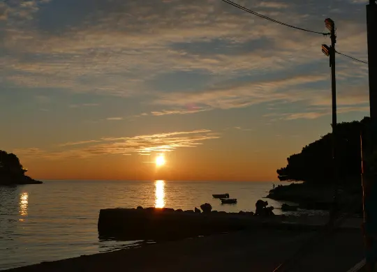 Auf Klassenfahrt mit HEROLÉ: Sonnenuntergang an der Meeresschule