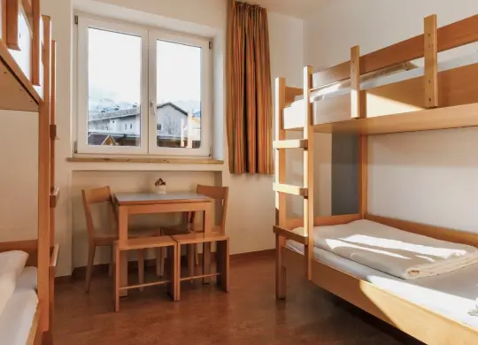 Auf Klassenfahrt mit HEROLÉ: Zimmerbeispiel in der Jugendherberge Garmisch-Partenkirchen