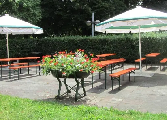 Auf Klassenfahrt mit HEROLÉ: Terrasse der Jugendherberge Heidelberg International.