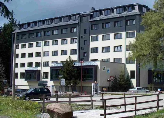 Auf Klassenfahrt mit HEROLÉ: Außenansicht der Jugendherberge Schierke Harz