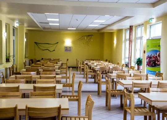 Auf Klassenfahrt mit HEROLÉ: Aufenthaltsraum in der JH Schierke Harz