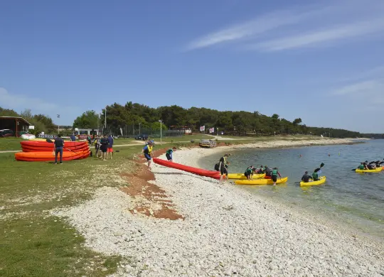 Auf Klassenfahrt mit HEROLÉ: Kajakfahren in Istrien.