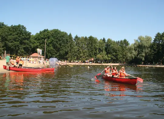 Auf Klassenfahrt mit HEROLÉ: Kanufahren im Summercamp Heino