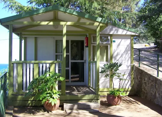 Auf Klassenfahrt mit HEROLÉ: Camping El Far Bungalow in Katalonien.