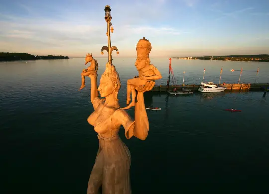Auf Klassenfahrt mit HEROL&Eacute;: Besichtigen Sie auch das au&szlig;ergew&ouml;hnliche Imperia in Konstanz am Bodensee