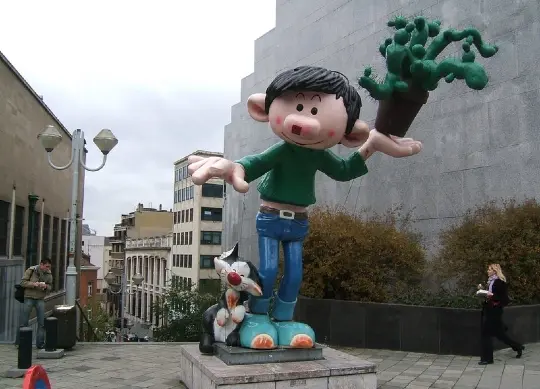 Auf Klassenfahrt mit HEROL&Eacute;: Comiczentrum in Br&uuml;ssel.