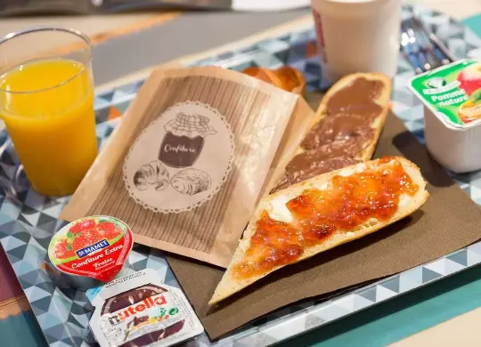 Auf Klassenfahrt mit HEROLÉ: Unterkunft Hostel Ozz an der Côte d'Azur.