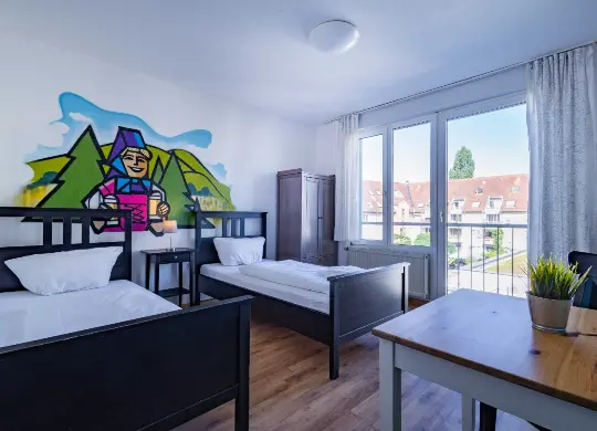 Klassenfahrt Freiburg: StayInn Freiburg, Zimmerbeispiel Auf Klassenfahrt mit HEROLÉ: Zimmerbeispiel im Hostel StayInn Freiburg