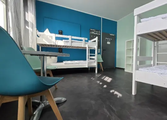 Auf Klassenfahrt mit HEROLÉ: Mehrbettzimmer im Harz Hostel in Wernigerode