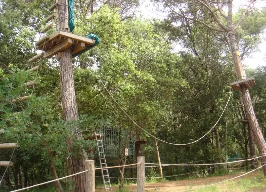 Auf Klassenfahrt mit HEROLÉ: Klettergarten in Katalonien.