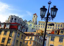 Auf Klassenfahrt mit HEROLÉ: Altstadt in Lissabon.