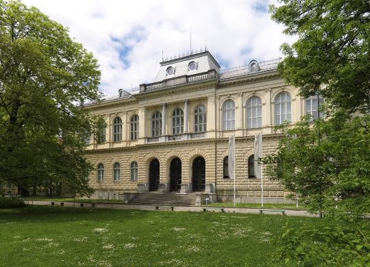 Nationalmuseum in Ljubljana Auf Klassenfahrt mit HEROLÉ: Nationalmuseum in Ljubljana.