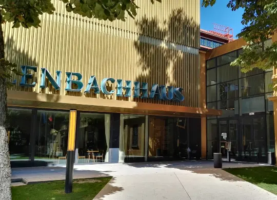 Auf Klassenfahrt mit HEROLÉ: Lenbachhaus in München.