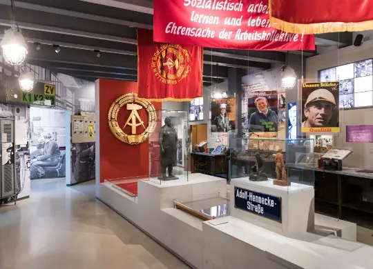 Auf Klassenfahrt mit HEROLÉ: Ausstellung Alltag in der DDR" im Museum in der Kulturbrauerei" in Berlin.