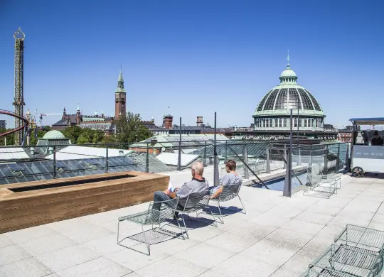 Auf Klassenfahrt mit HEROLÉ: Auf dem Dach der Glyptotek in Kopenhagen