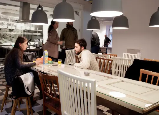 Urban House Gästeküche in Kopenhagen Auf Klassenfahrt mit HEROLÉ: Urban House Gästeküche in Kopenhagen