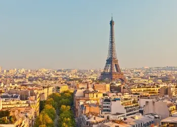 Auf Klassenfahrt mit HEROL&Eacute;: Eiffelturm in Paris.