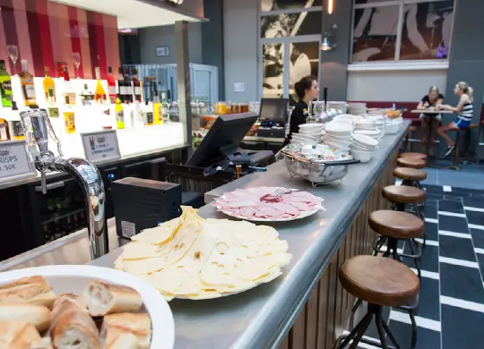Auf Klassenfahrt mit HEROLÉ: St. Christophers Inn Gare du Nord in Paris.