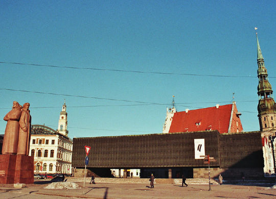 Klassenfahrten Riga - Okkupationsmuseum Klassenfahrten Riga - Blick auf den Eingangsbereich des Okkupationsmuseum in Riga