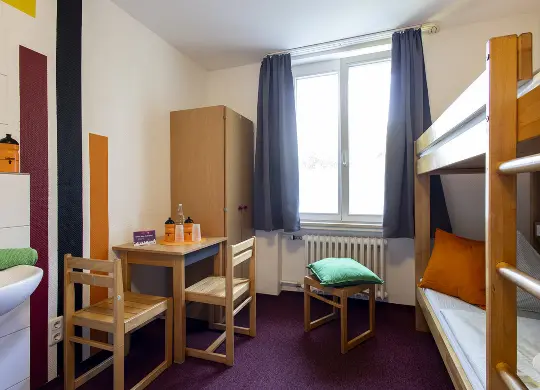 Auf Klassenfahrt mit HEROLÉ: Zimmerbeispiel der Jugendherberge Essen im Ruhrgbiet