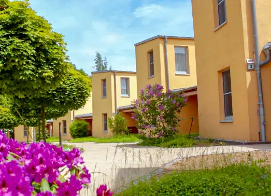 Auf Klassenfahrt mit HEROLÉ: Sächsische Schweiz Unterkunft St. Ursula in Struppen mit Blick auf die Ferienhäuser