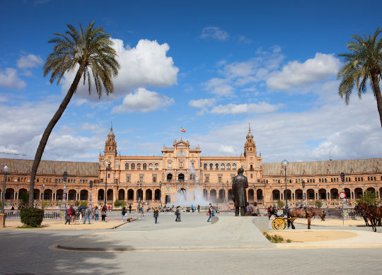 Plaza de Espana in Andalusien Auf Klassenfahrt mit HEROLÉ: Plaza de Espana in Andalusien.